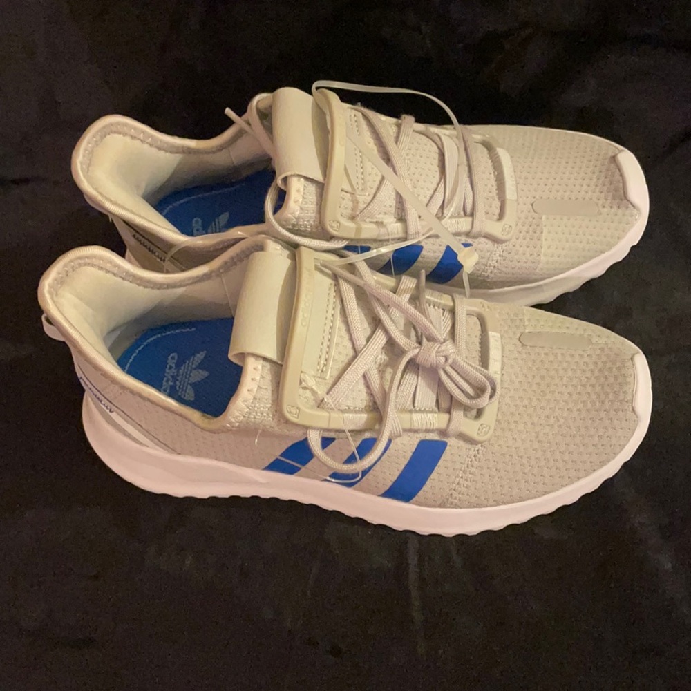 ADIDAS GREY/BLUE STRIPES SNEAKERS